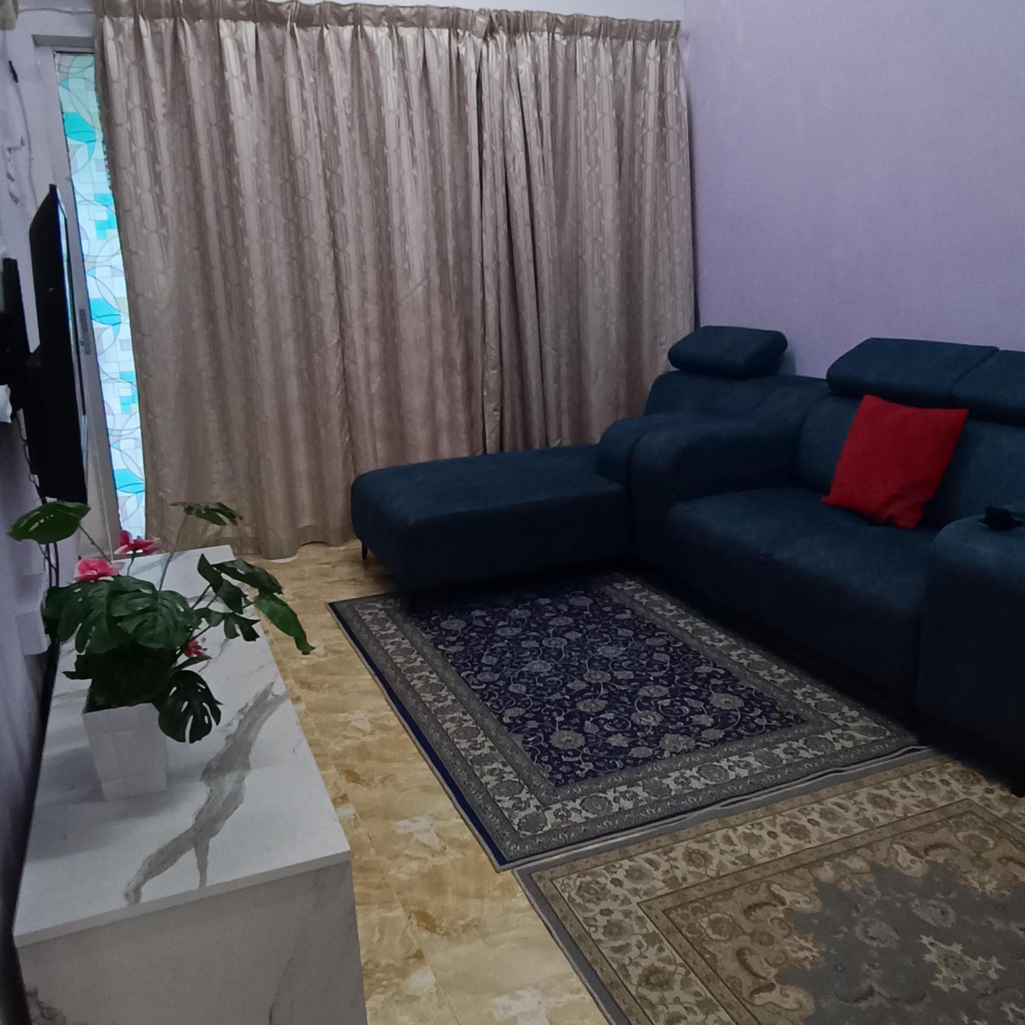 Homestay Lestari Klia Sepang Exterior photo
