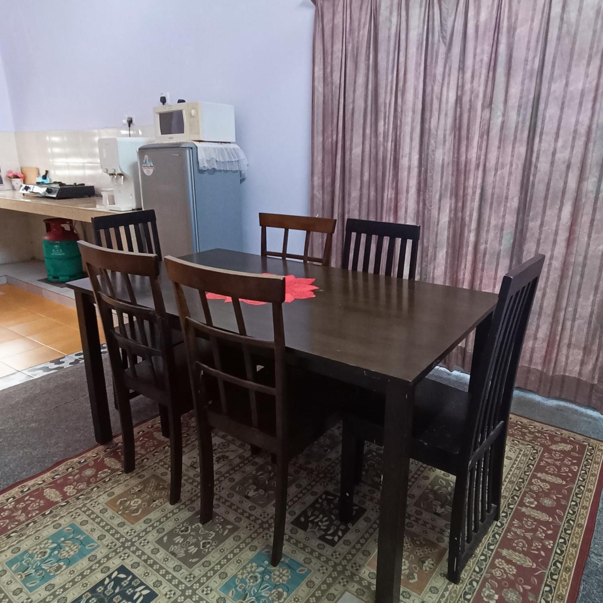 Homestay Lestari Klia Sepang Exterior photo
