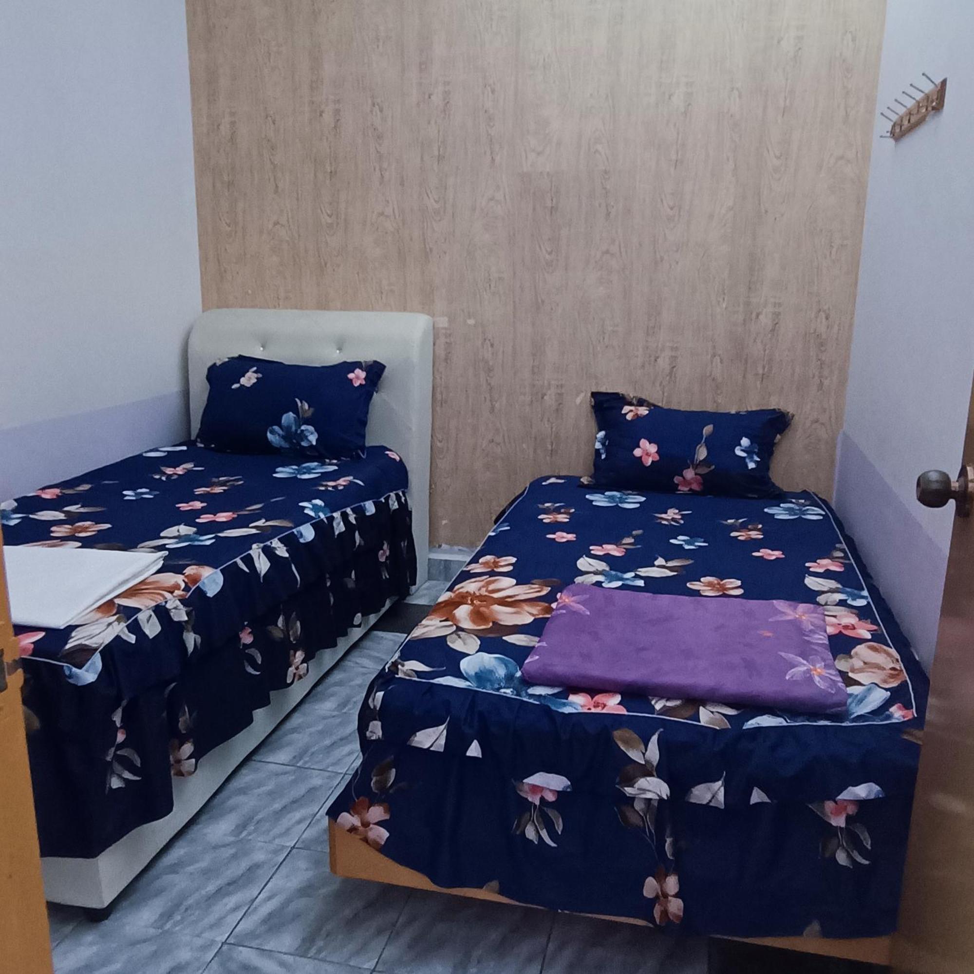 Homestay Lestari Klia Sepang Exterior photo
